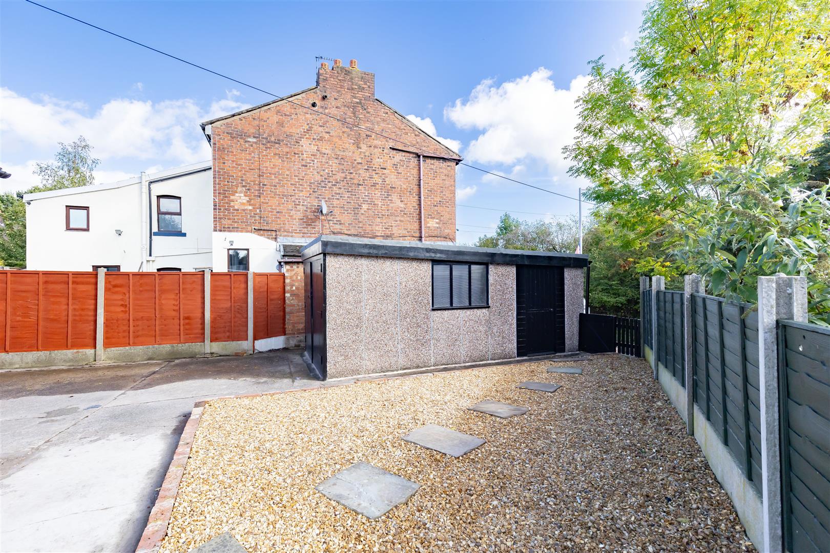 2 bed property in Croston Road, Preston